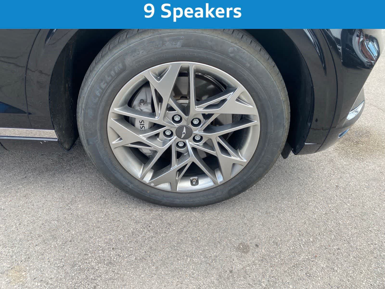 Used 2025 Genesis GV70 2.5T AWD/4WD image 6