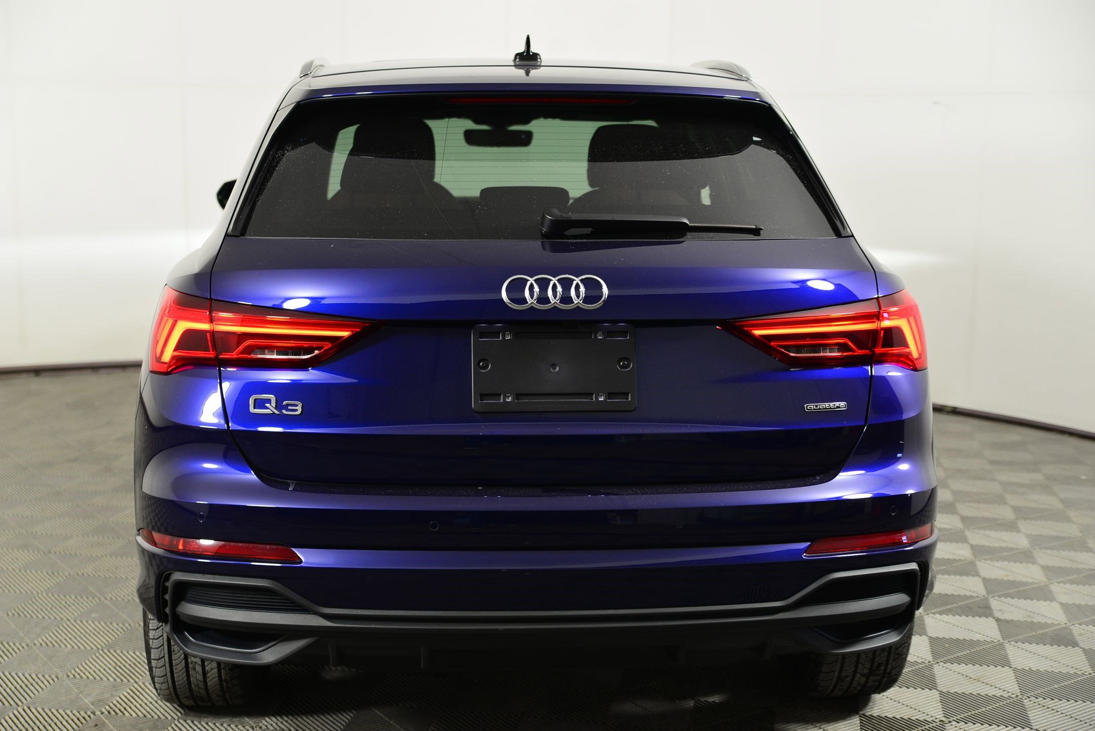 Certified 2025 Audi Q3 2.0T Premium w/ Convenience Package image 8