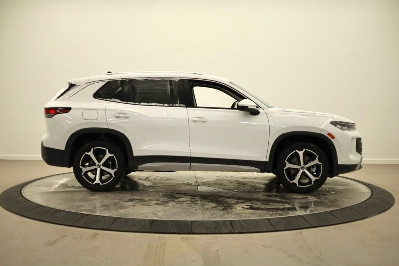 New 2026 Volkswagen Tiguan SE AWD/4WD image 2