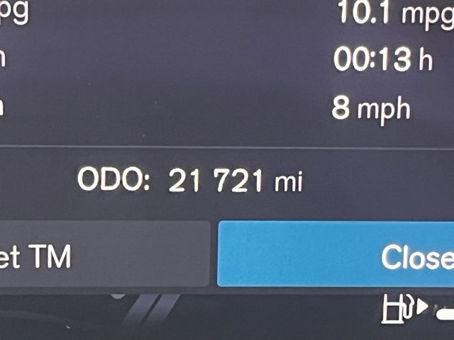 Certified 2023 Volvo XC40 B5 Plus w/ Protection Package Premier image 3