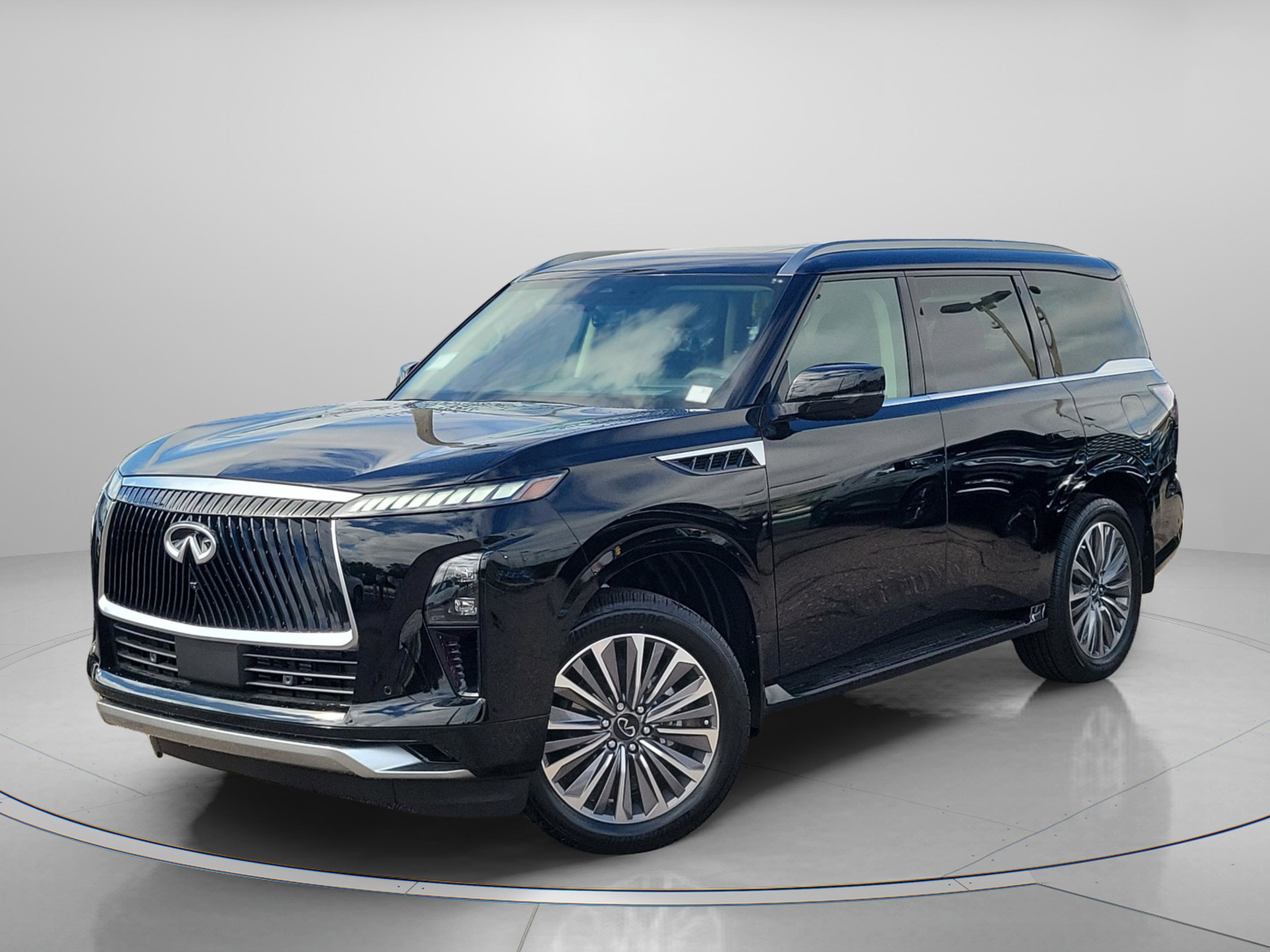 New 2026 INFINITI QX80 Luxe image 2