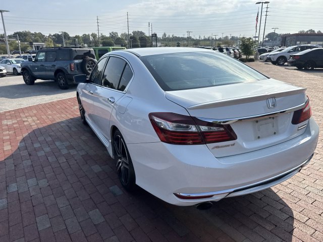 Used 2017 Honda Accord Sport Special Edition image 8