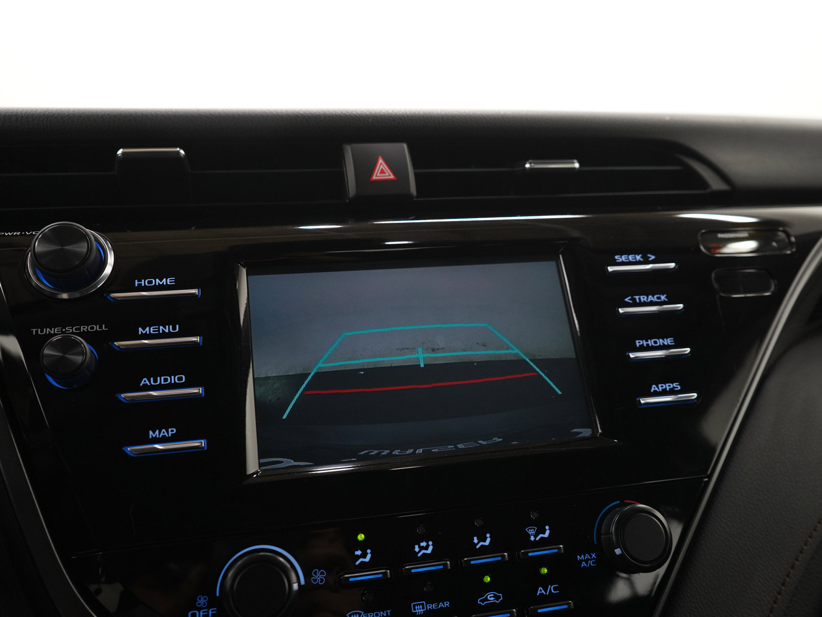 Used 2019 Toyota Camry LE FWD image 25