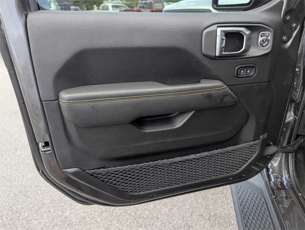 New 2025 Jeep Gladiator Sport image 17