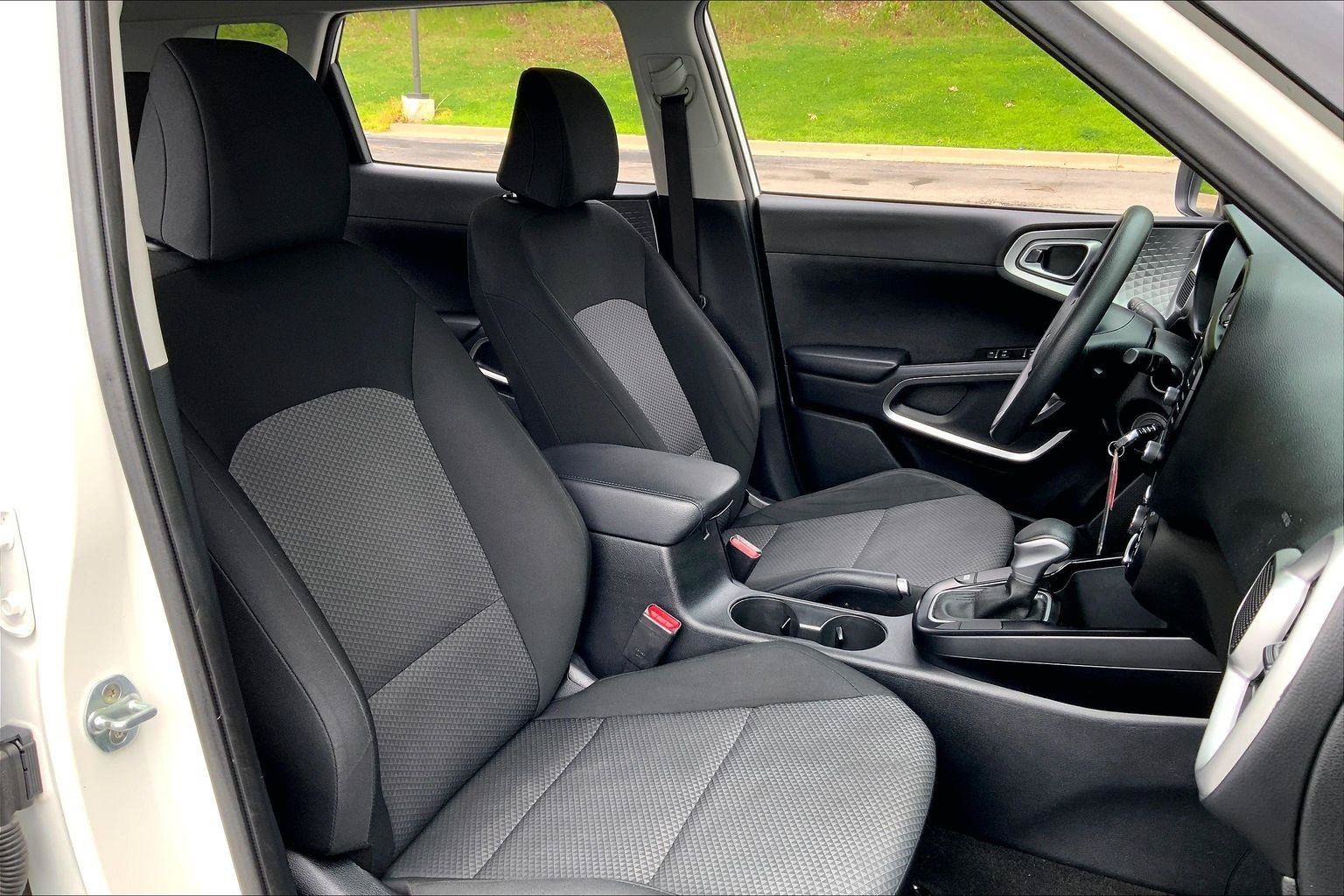 Used 2022 Kia Soul LX w/ Technology Package FWD image 7