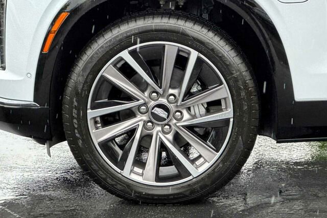 New 2026 Cadillac Vistiq Sport w/ LPO, Floor Liner Package AWD/4WD image 26