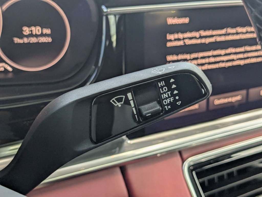 Used 2022 Porsche Panamera RWD image 41