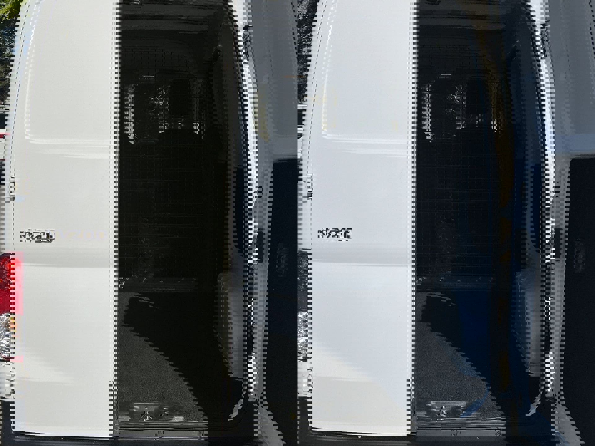 Used 2019 Nissan NV200 S w/ Cruise Control Package image 17