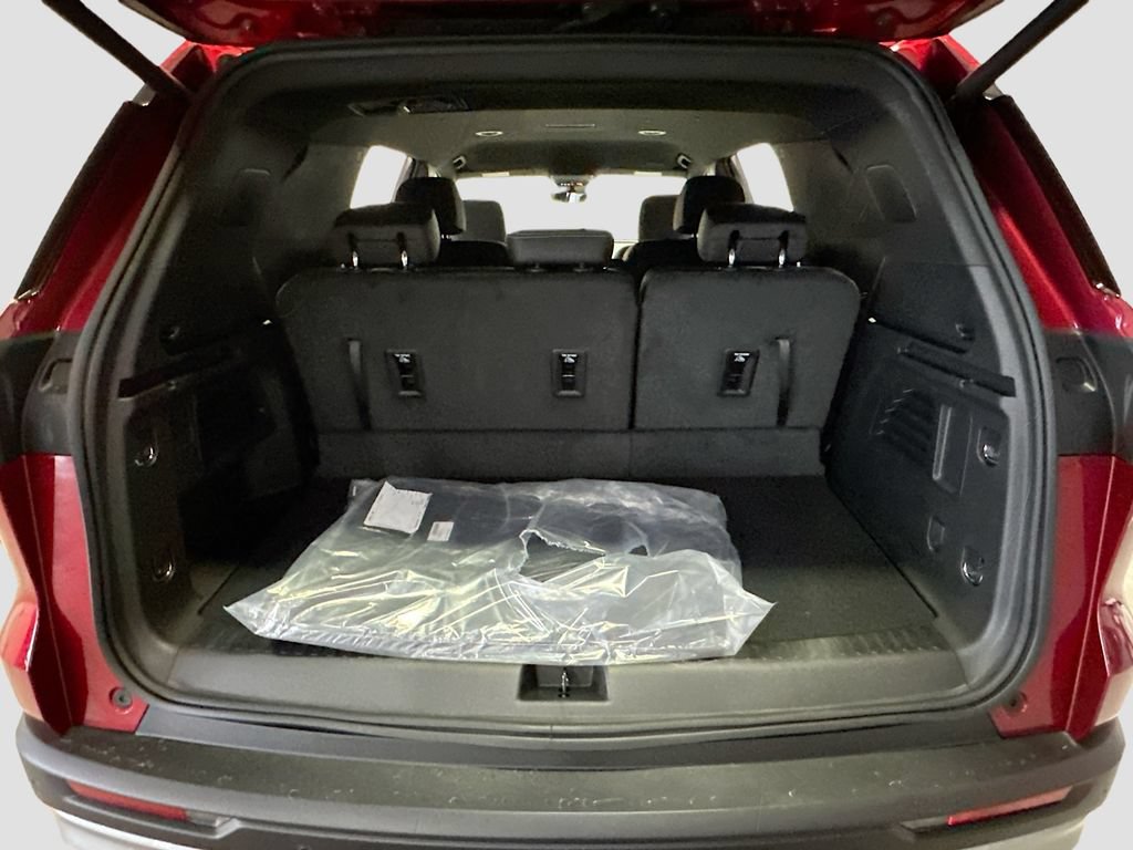 New 2026 Chevrolet Traverse LT w/ Driver Confidence Package FWD image 28