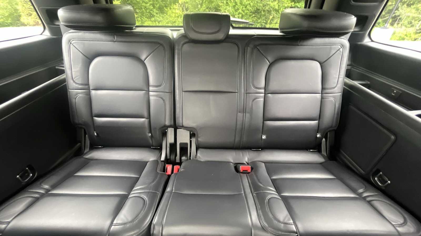 Used 2019 Lincoln Navigator Reserve AWD/4WD image 36