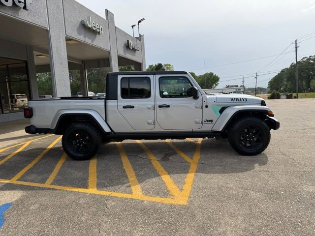 Used 2022 Jeep Gladiator Sport image 2