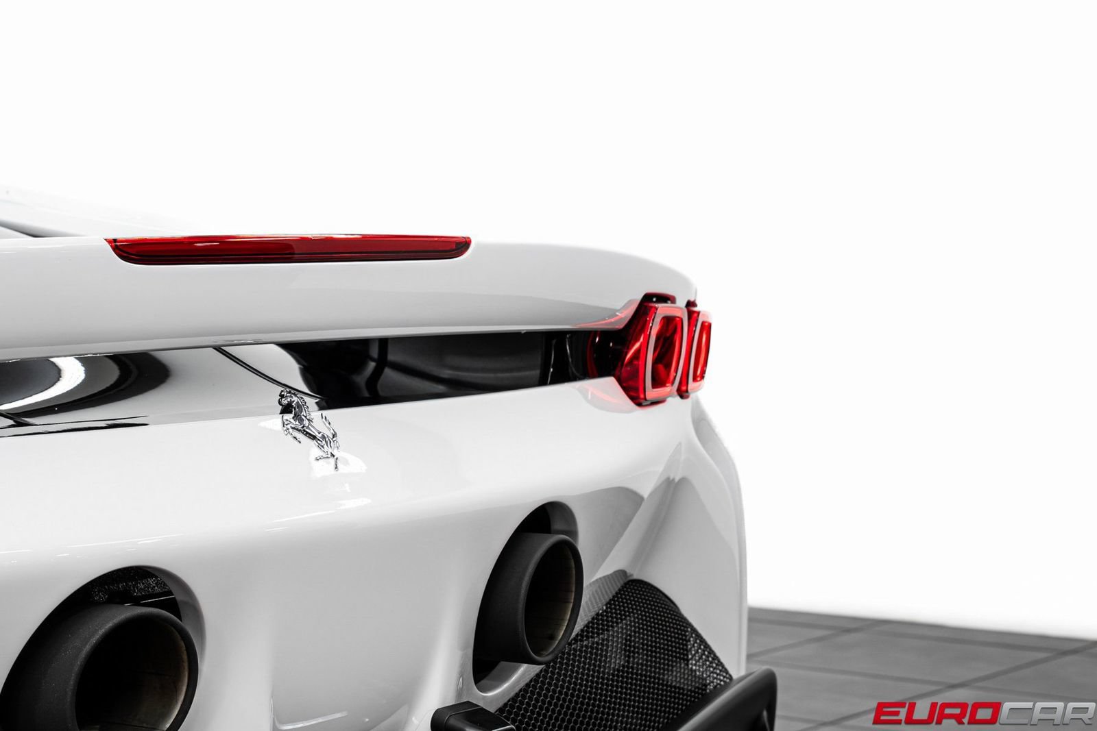 Used 2022 Ferrari SF90 Stradale AWD/4WD image 24