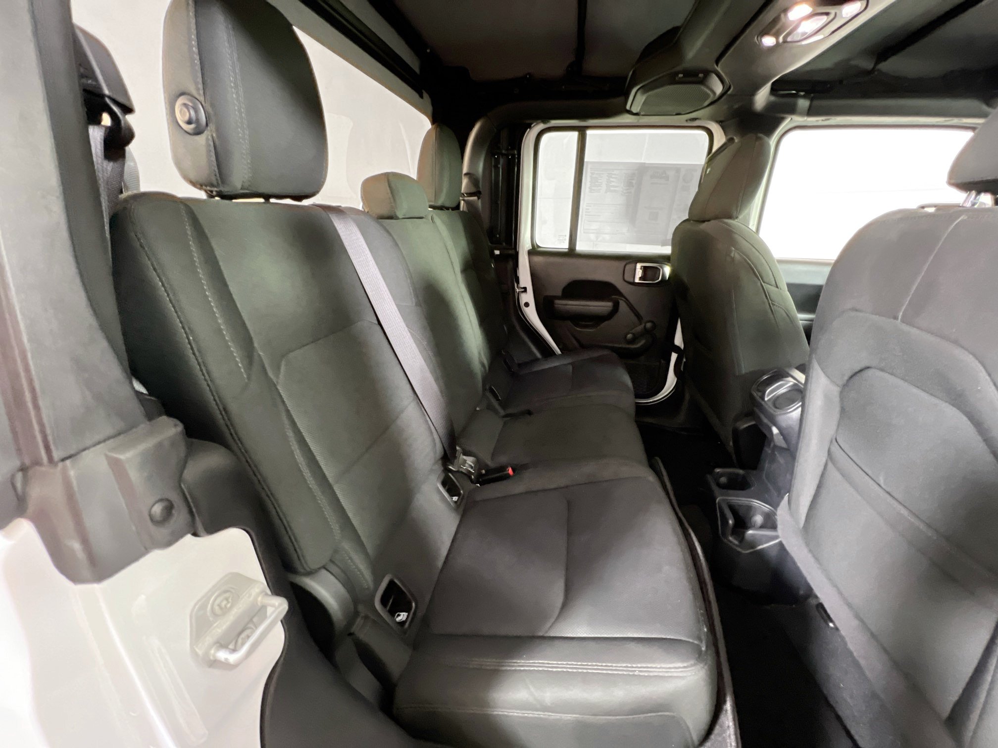 Used 2023 Jeep Gladiator Sport AWD/4WD image 23