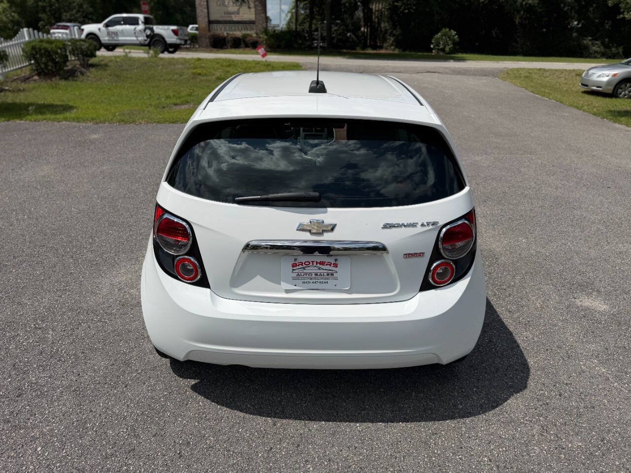 Used 2015 Chevrolet Sonic LTZ FWD image 5