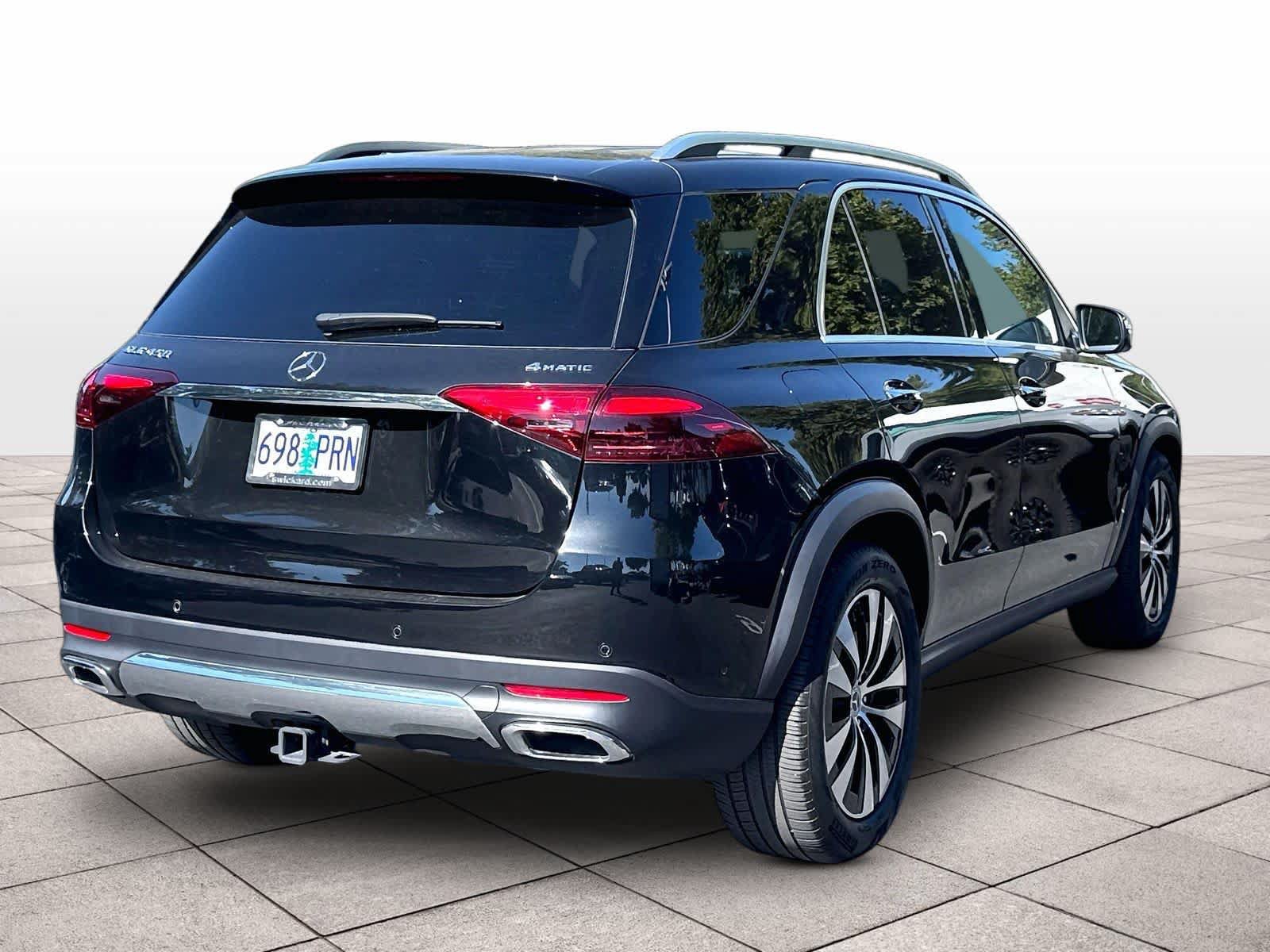 Used 2024 Mercedes-Benz GLE 450 4MATIC w/ Driver Assistance Package image 9