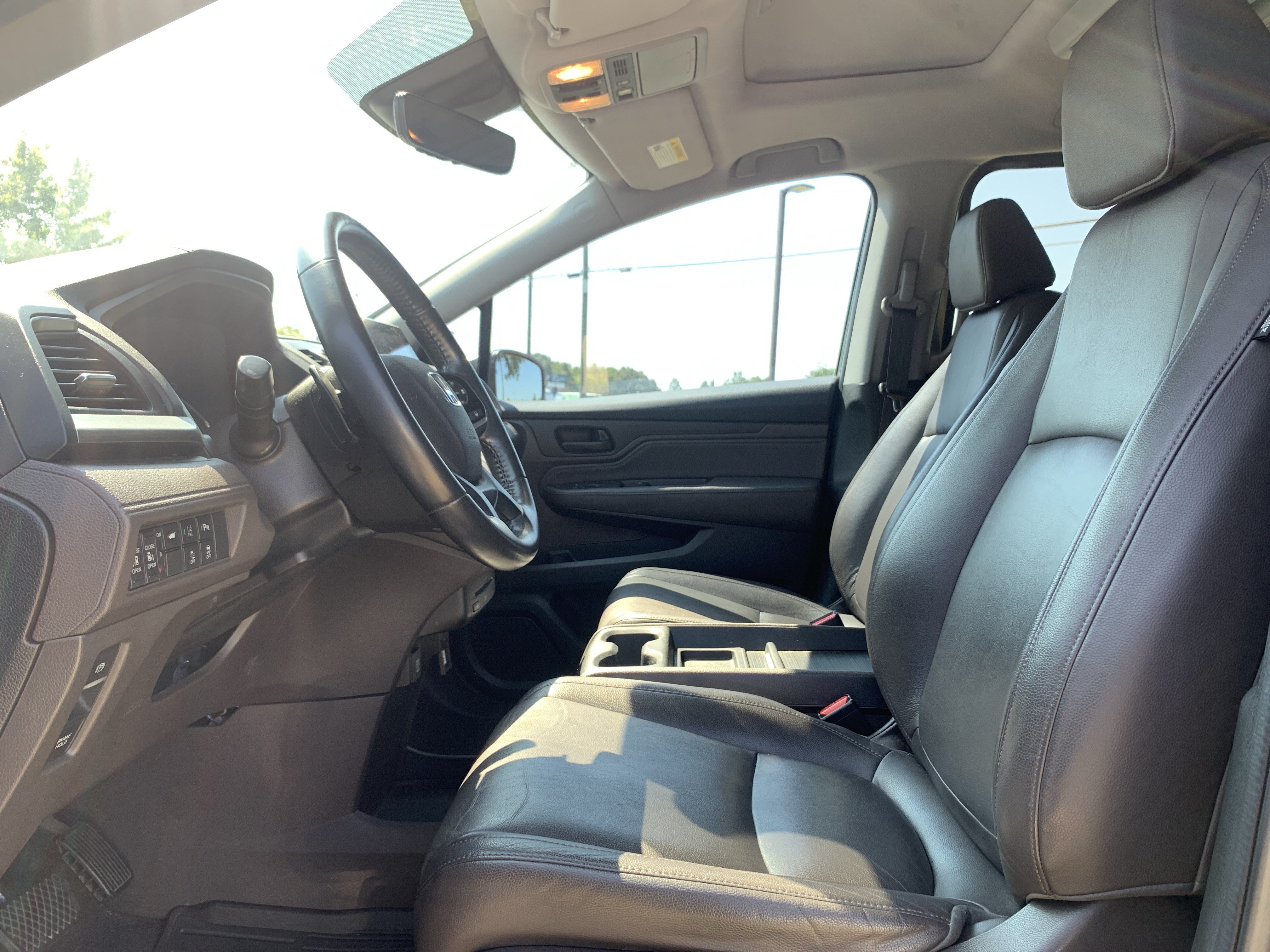 Used 2018 Honda Odyssey Touring image 16