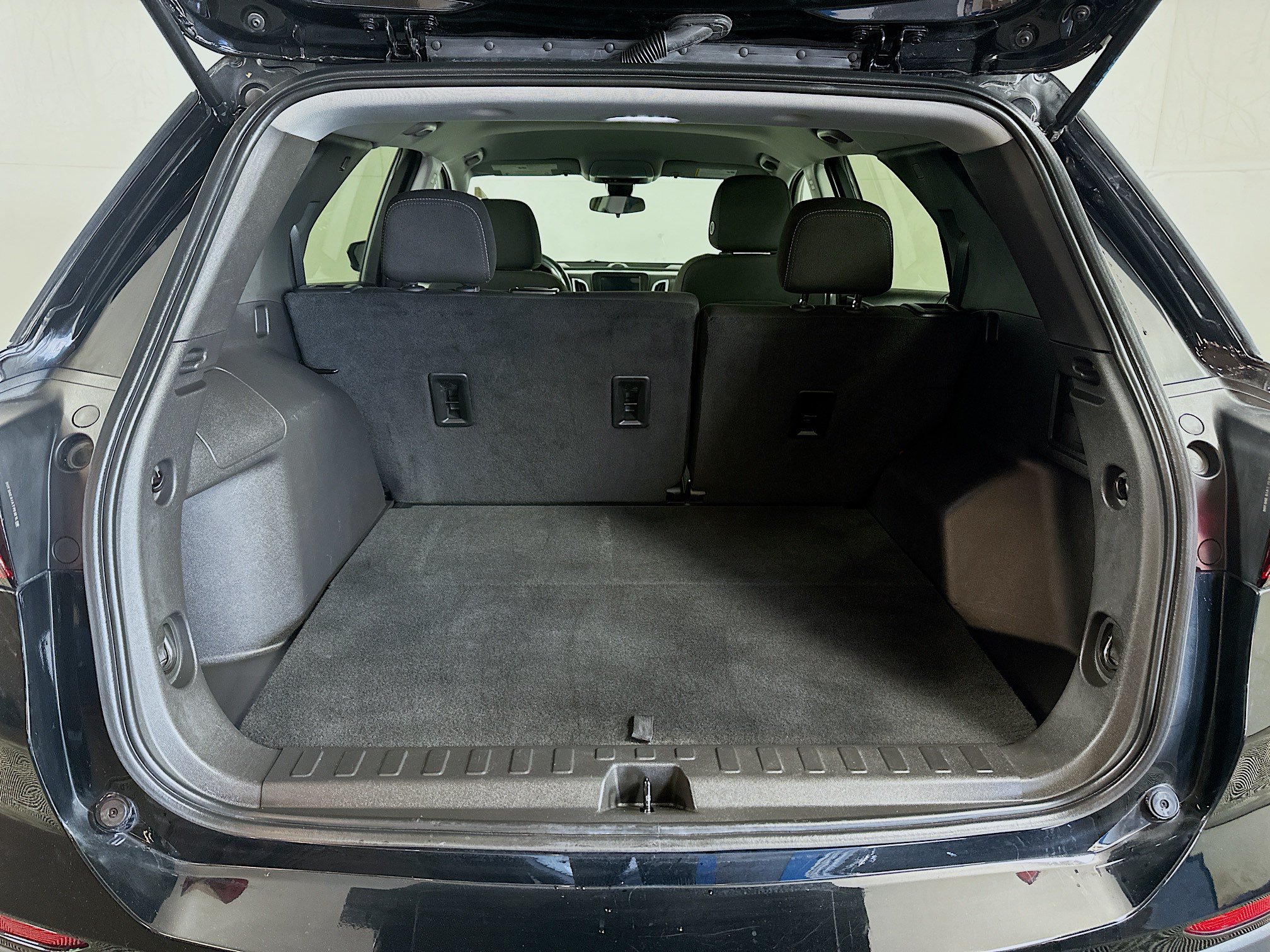 Used 2023 Chevrolet Equinox LT AWD/4WD image 23