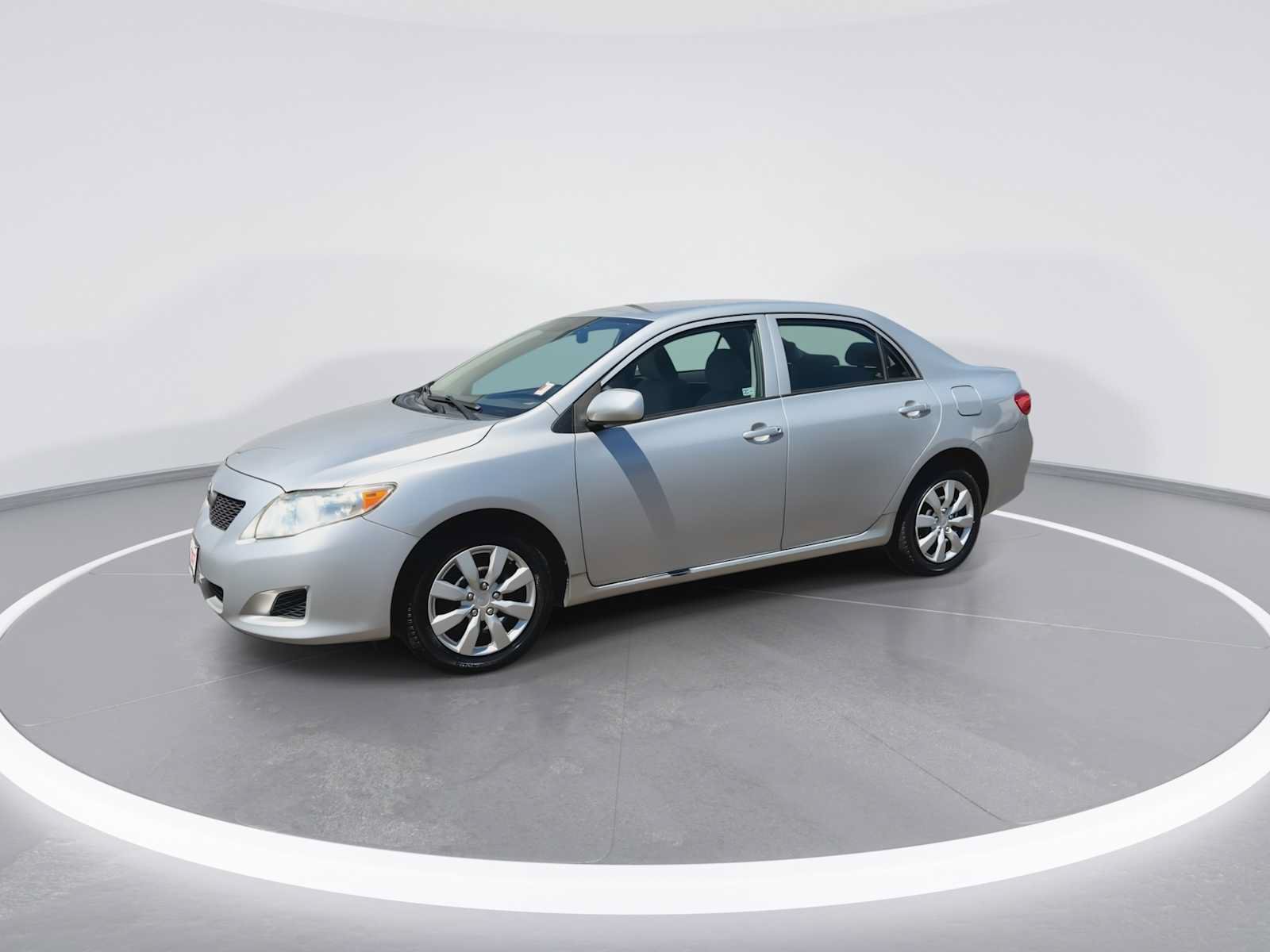 Used 2010 Toyota Corolla LE FWD image 4