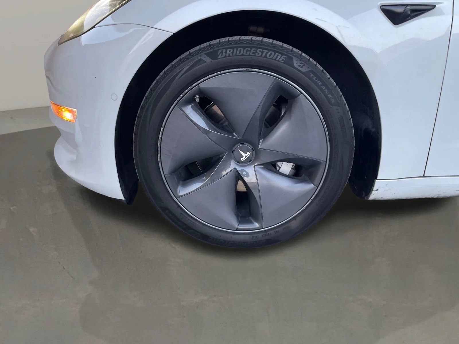 Used 2020 Tesla Model 3 Long Range AWD/4WD image 9