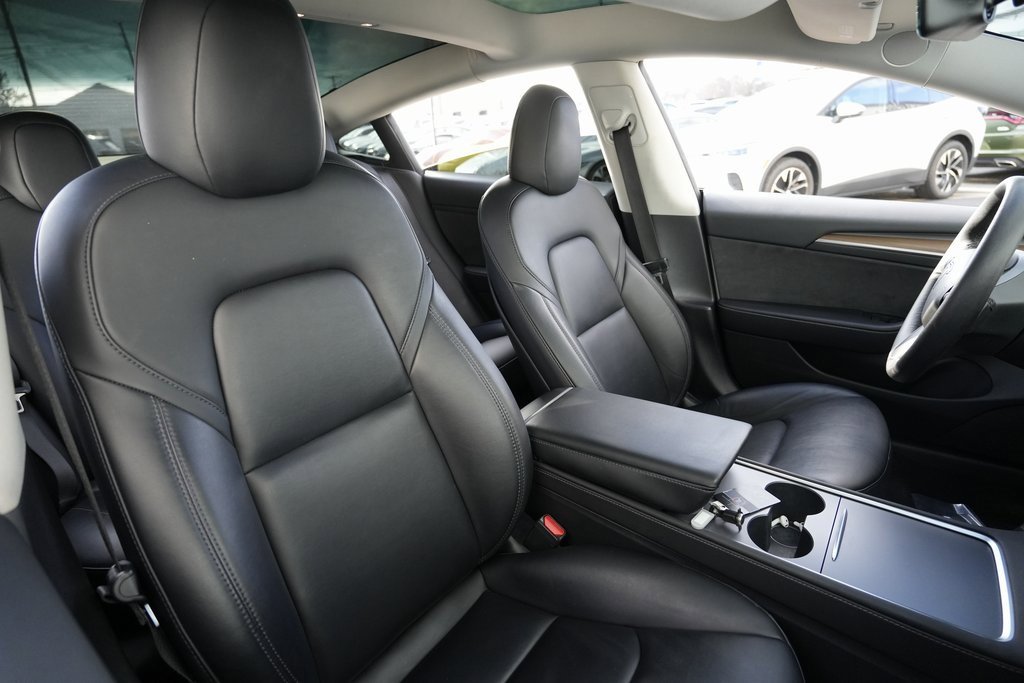 Used 2023 Tesla Model 3 Standard Range image 26