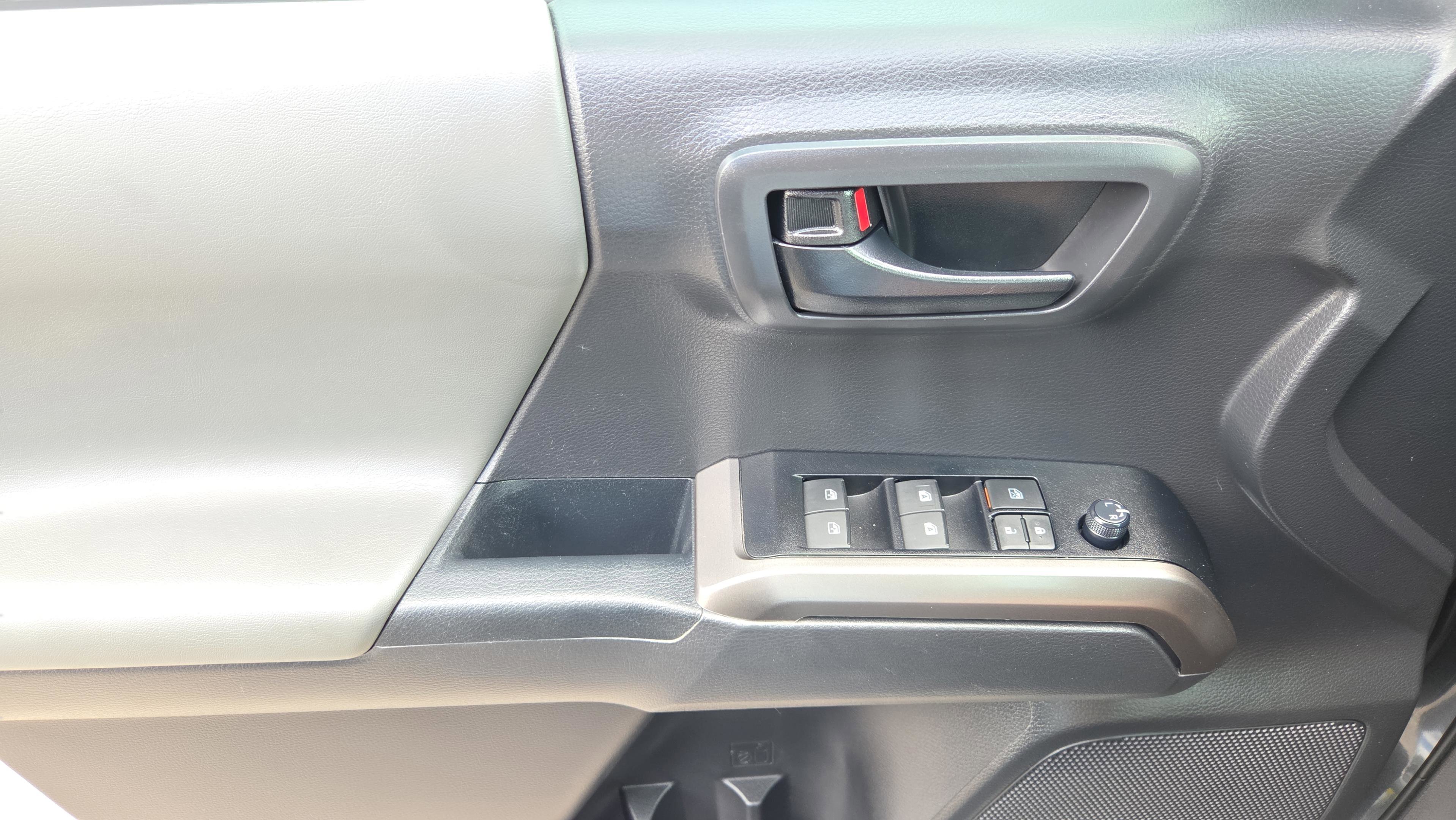 Certified 2023 Toyota Tacoma SR5 image 17