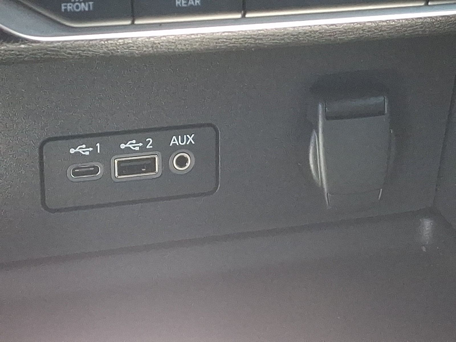 Used 2022 Nissan Sentra SR w/ SR Premium Package FWD image 24