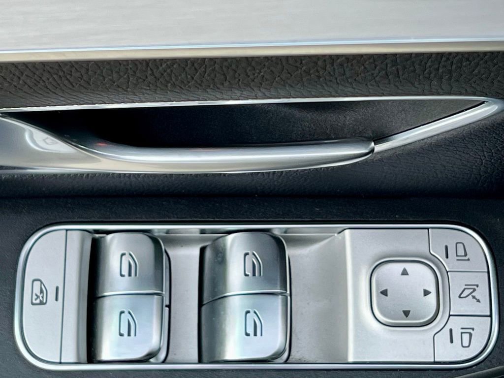 Certified 2025 Mercedes-Benz GLS 450 4MATIC image 38