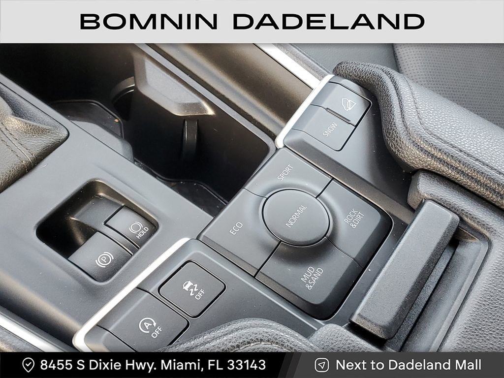 Used 2025 Toyota Grand Highlander AWD image 27