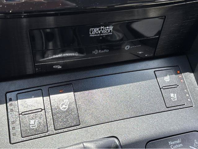 Used 2025 Lexus IS 500 w/ Accessory Package RWD image 28