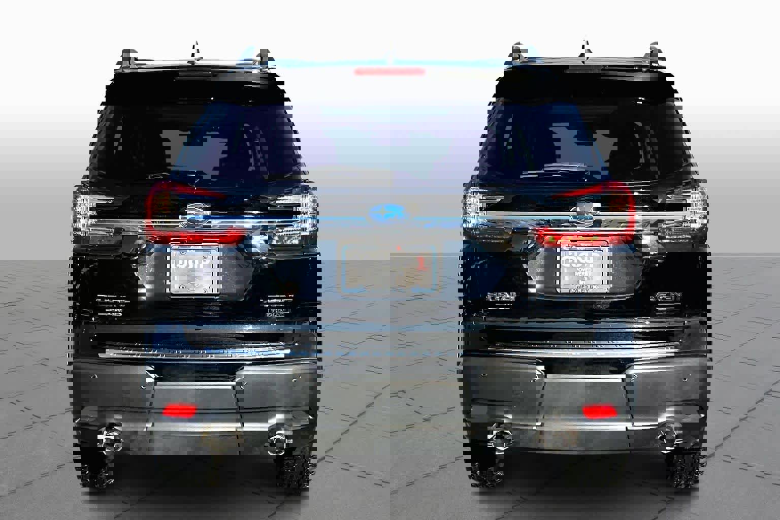 Used 2023 Subaru Ascent Touring image 5