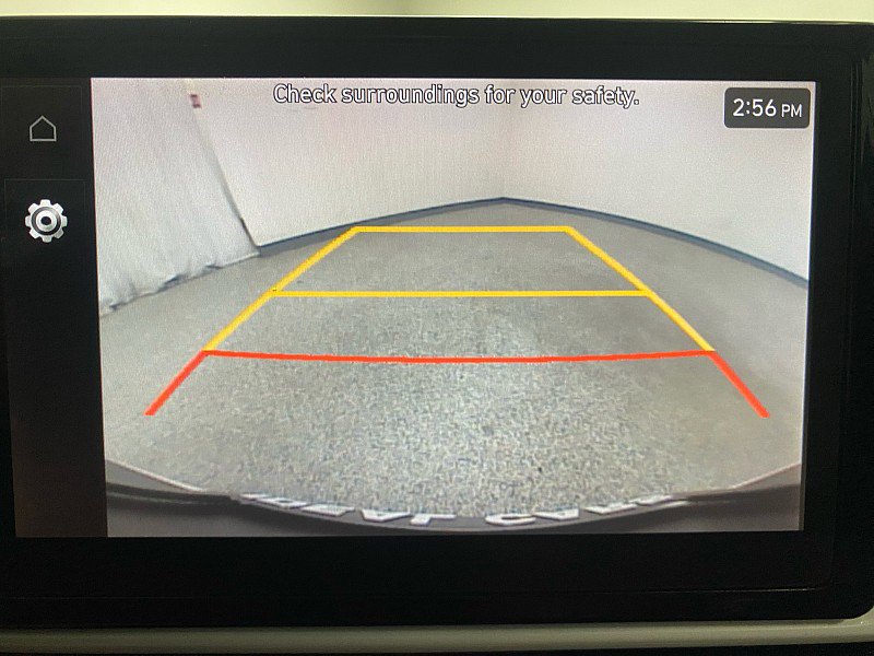 Used 2023 Hyundai Venue Limited image 20