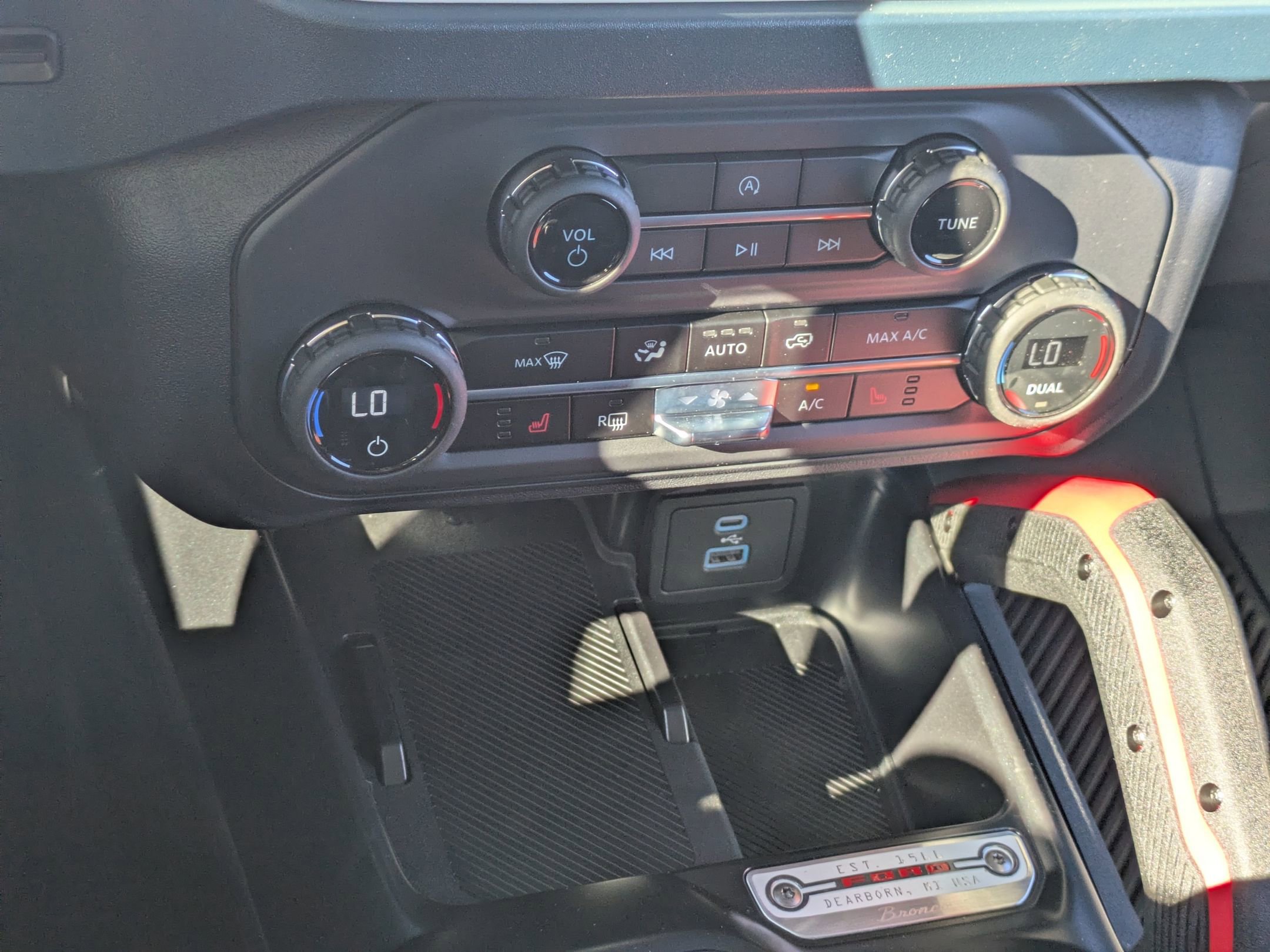 New 2025 Ford Bronco Heritage Edition image 18