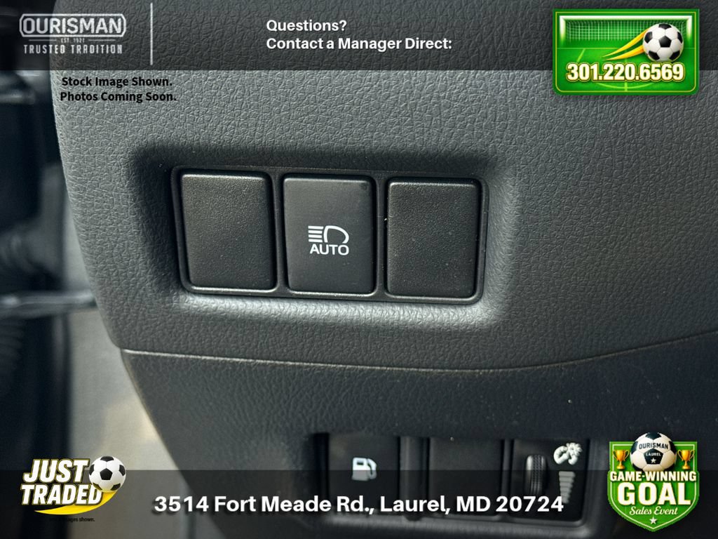 Used 2019 Toyota C-HR LE FWD image 23