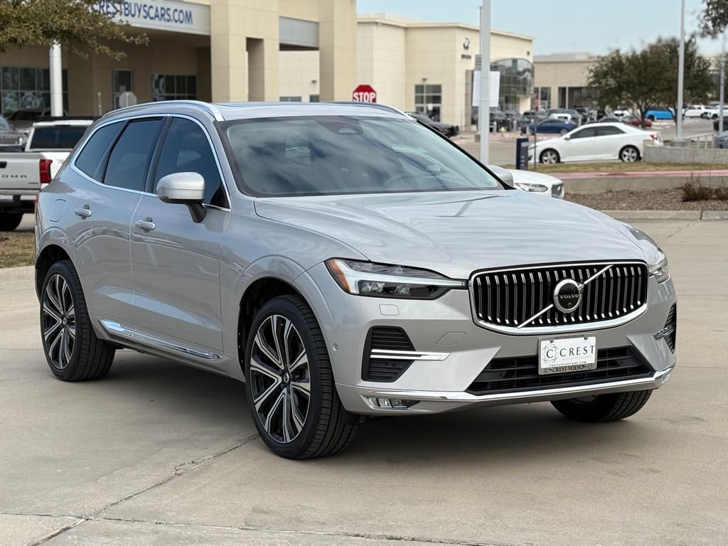 Used 2023 Volvo XC60 B5 Ultimate w/ Climate Package image 5