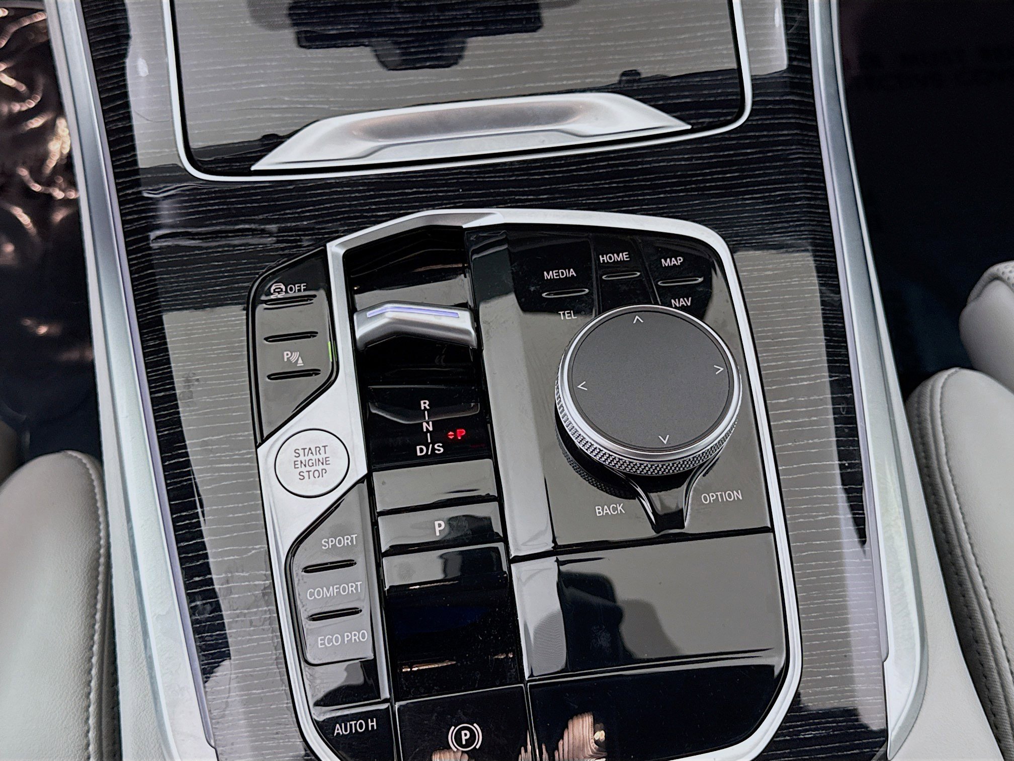 Used 2026 BMW X5 sDrive40i w/ M Sport Package RWD image 17