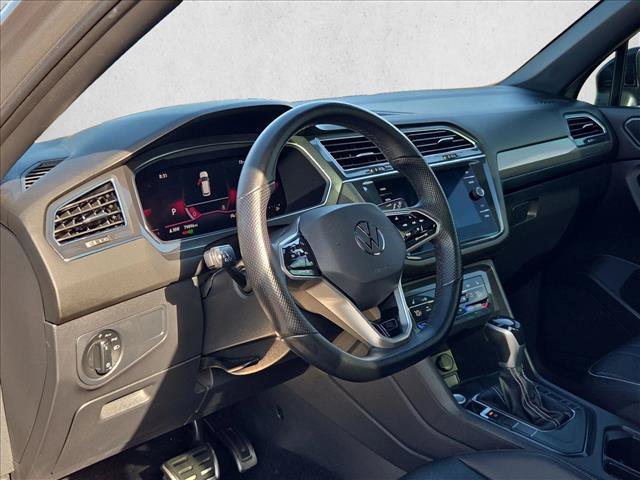 Used 2022 Volkswagen Tiguan SE R-Line FWD image 13