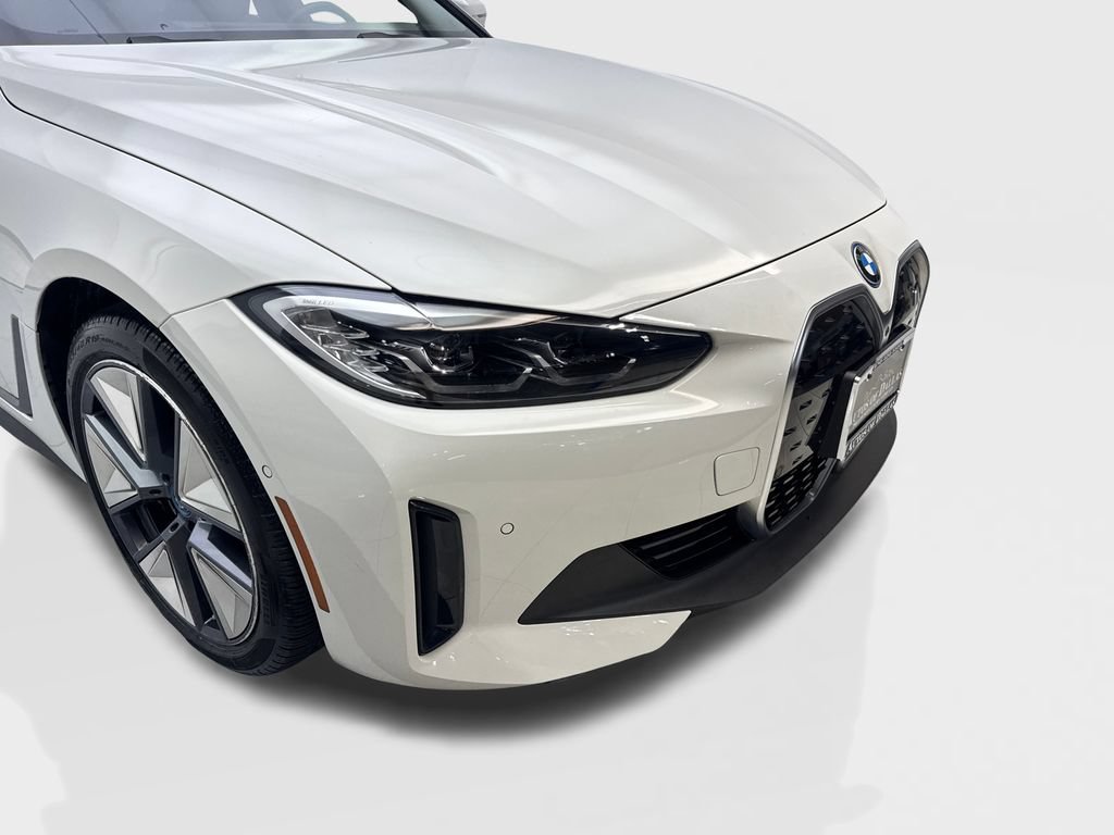 Used 2023 BMW i4 eDrive35 RWD image 17