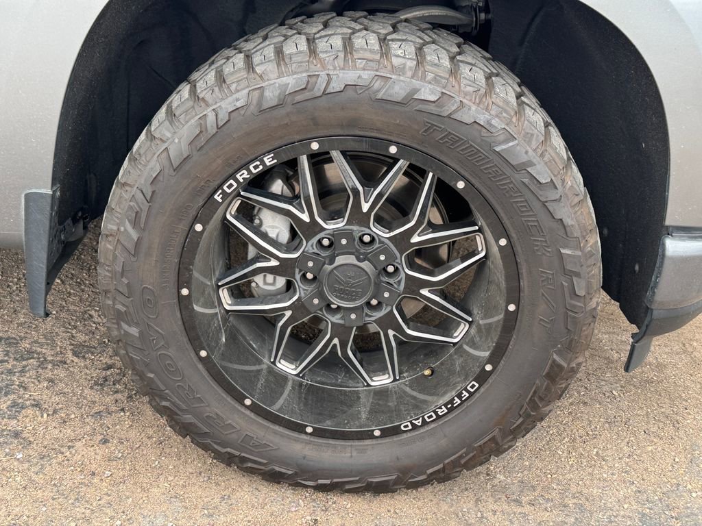 Used 2020 Chevrolet Silverado 1500 Custom w/ Custom Value Package RWD image 11