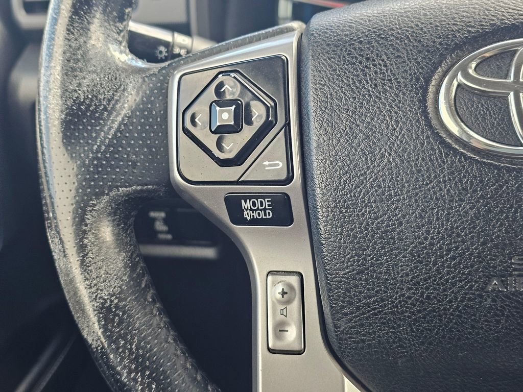 Used 2015 Toyota 4Runner SR5 AWD/4WD image 25