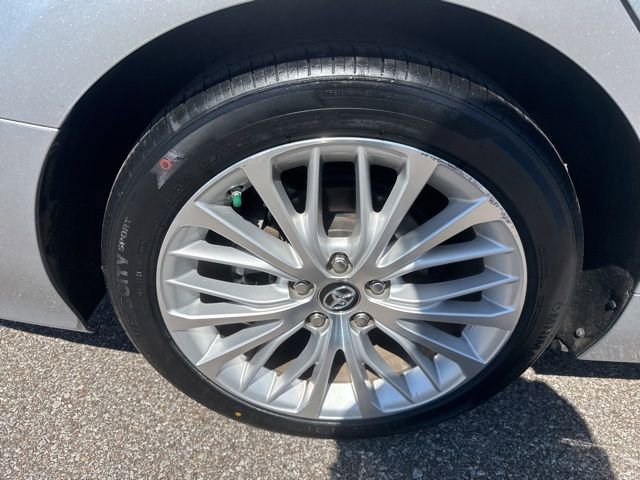 Used 2018 Toyota Camry XLE image 14