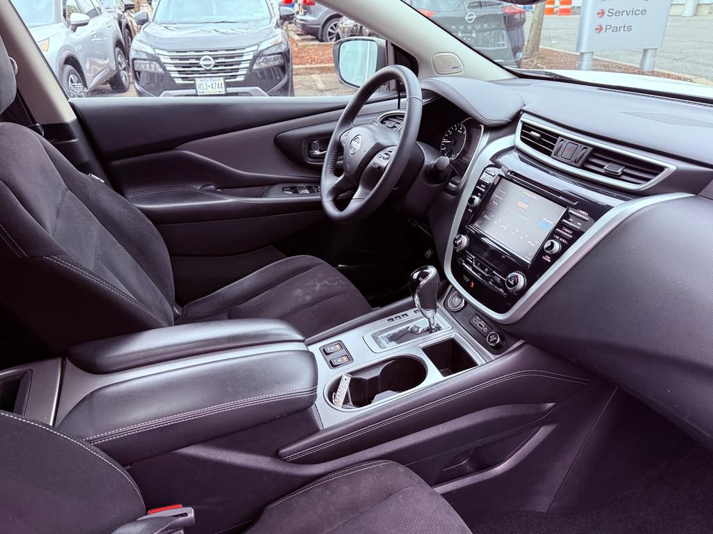 Used 2019 Nissan Murano SV w/ Premium Package image 28