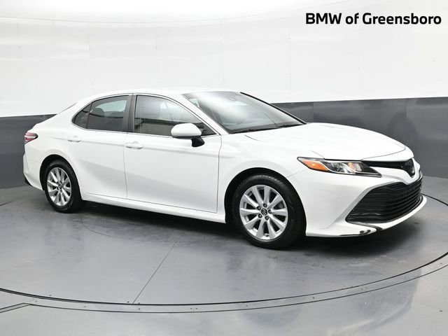 Used 2018 Toyota Camry LE image 1