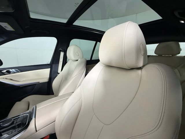 Used 2019 BMW X5 xDrive40i AWD/4WD image 9
