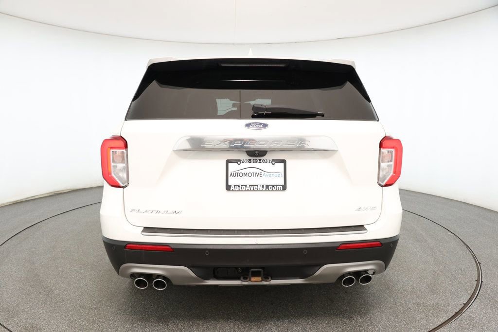 Used 2022 Ford Explorer Platinum w/ Equipment Group 601A image 5