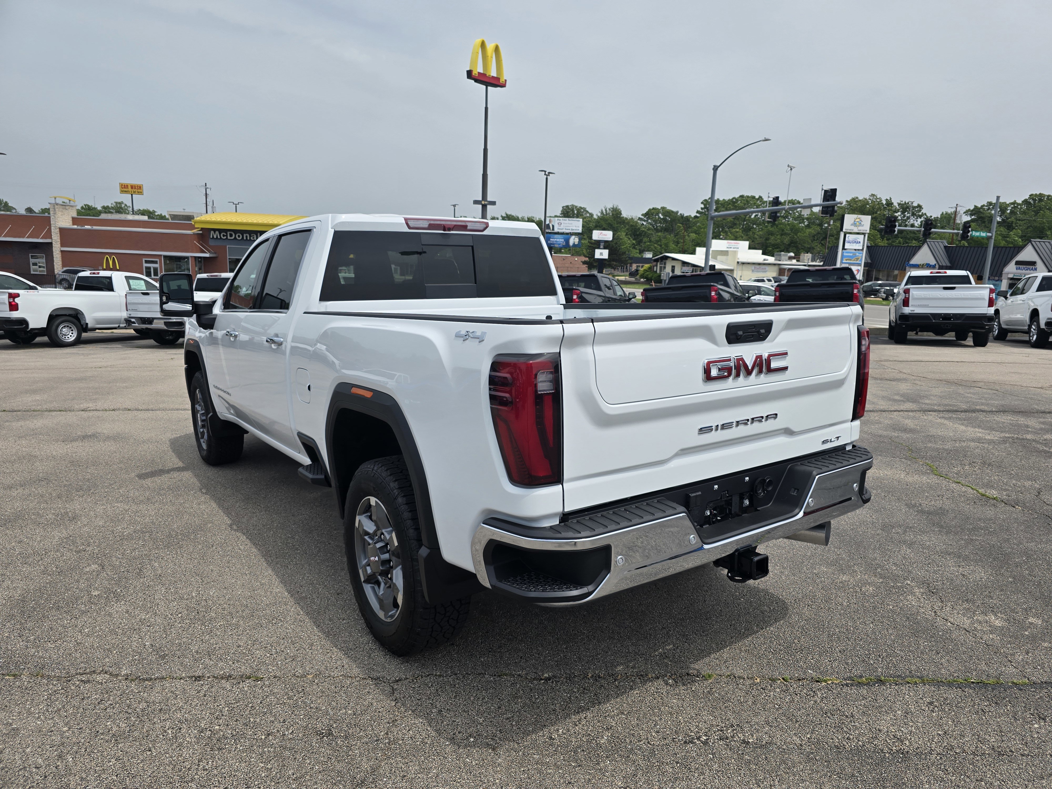 New 2025 GMC Sierra 2500 SLT w/ SLT Convenience Package image 5