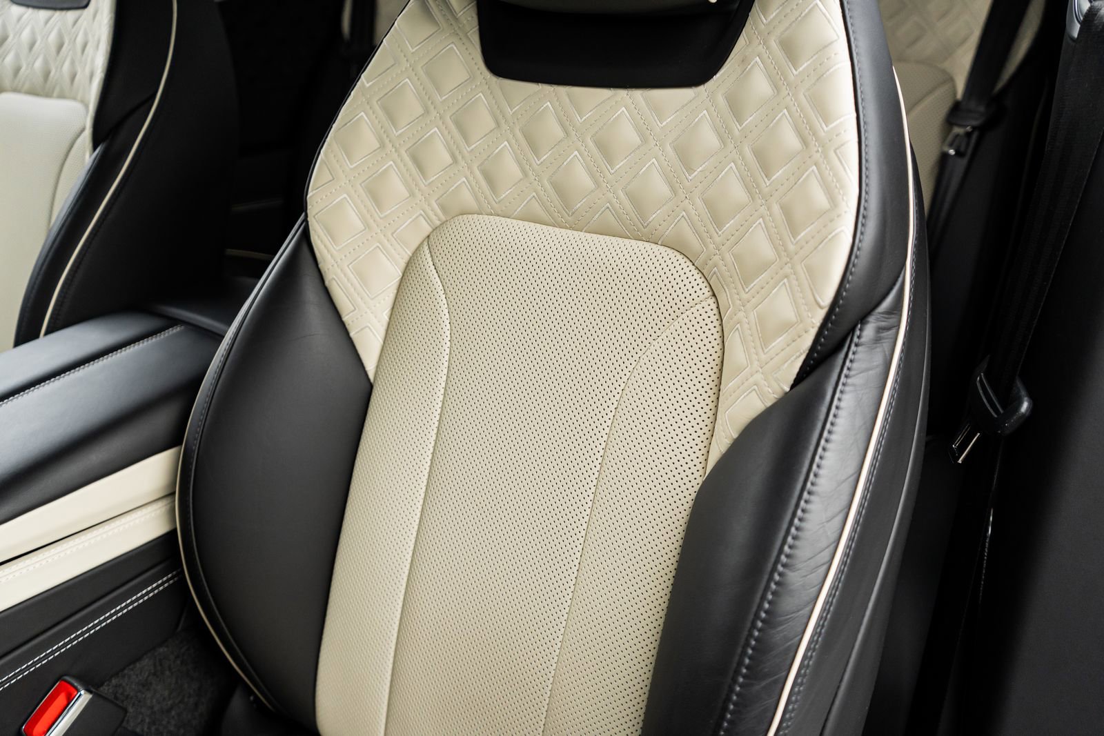 Certified 2023 Bentley Continental GT Azure image 29