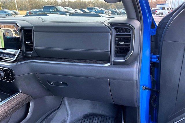 Used 2025 Chevrolet Silverado 1500 LT Trail Boss w/ Convenience Package II image 27