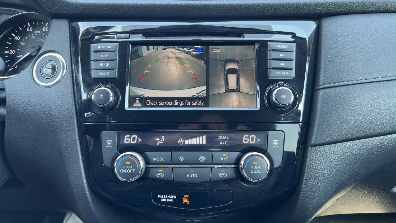 Used 2018 Nissan Rogue SV w/ Premium Package image 19