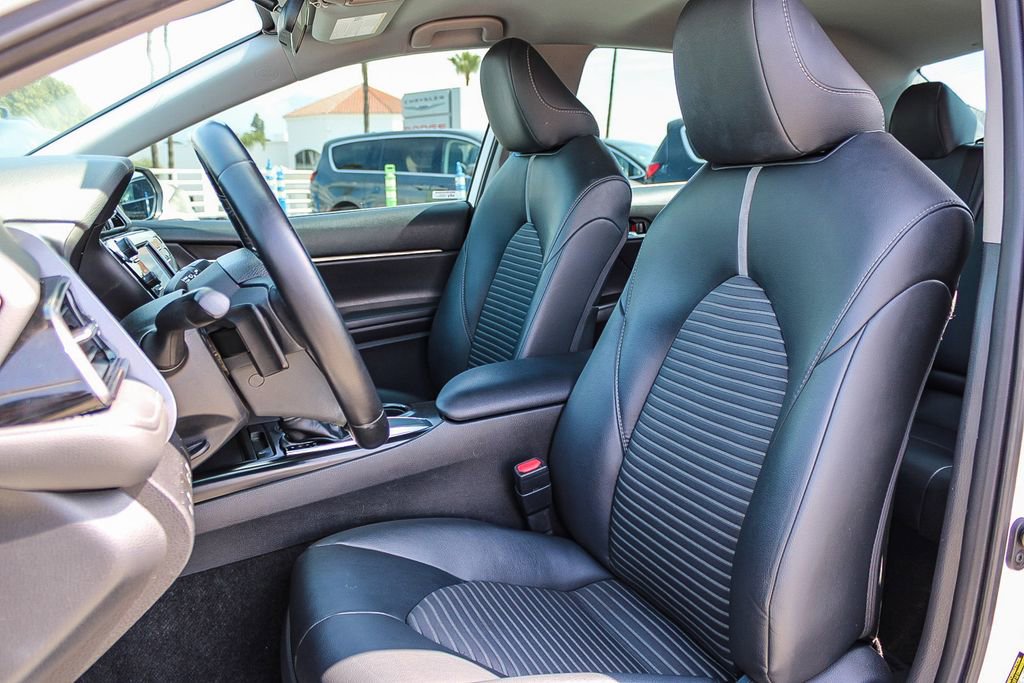 Used 2019 Toyota Camry SE image 17