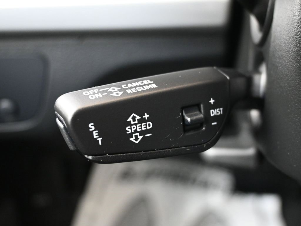 Certified 2025 Audi Q5 2.0T Premium w/ Convenience Plus Package image 30